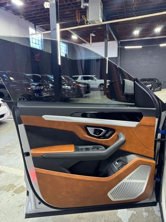2020 Lamborghini Urus - Image 27 of 31