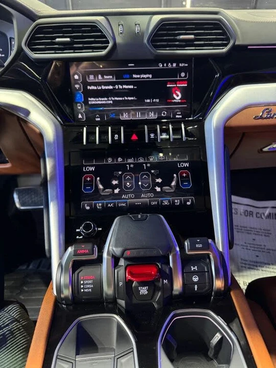 2020 Lamborghini Urus - Image 12 of 31