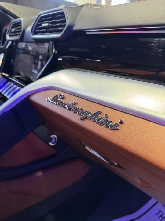 2020 Lamborghini Urus - Image 26 of 31