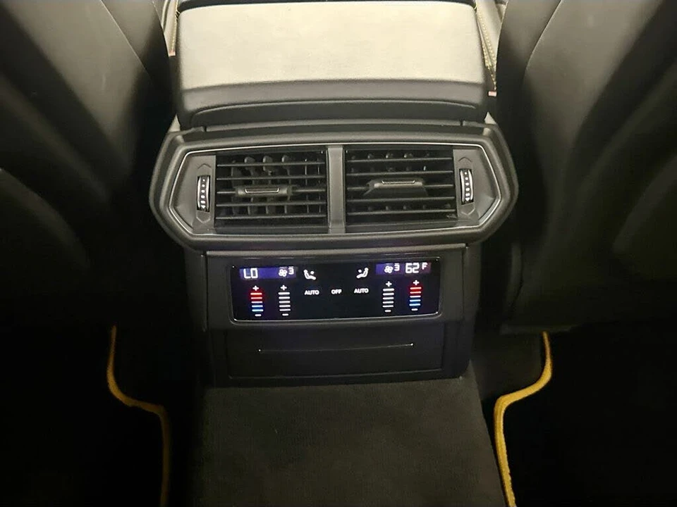 2020 Lamborghini Urus - Image 27 of 31