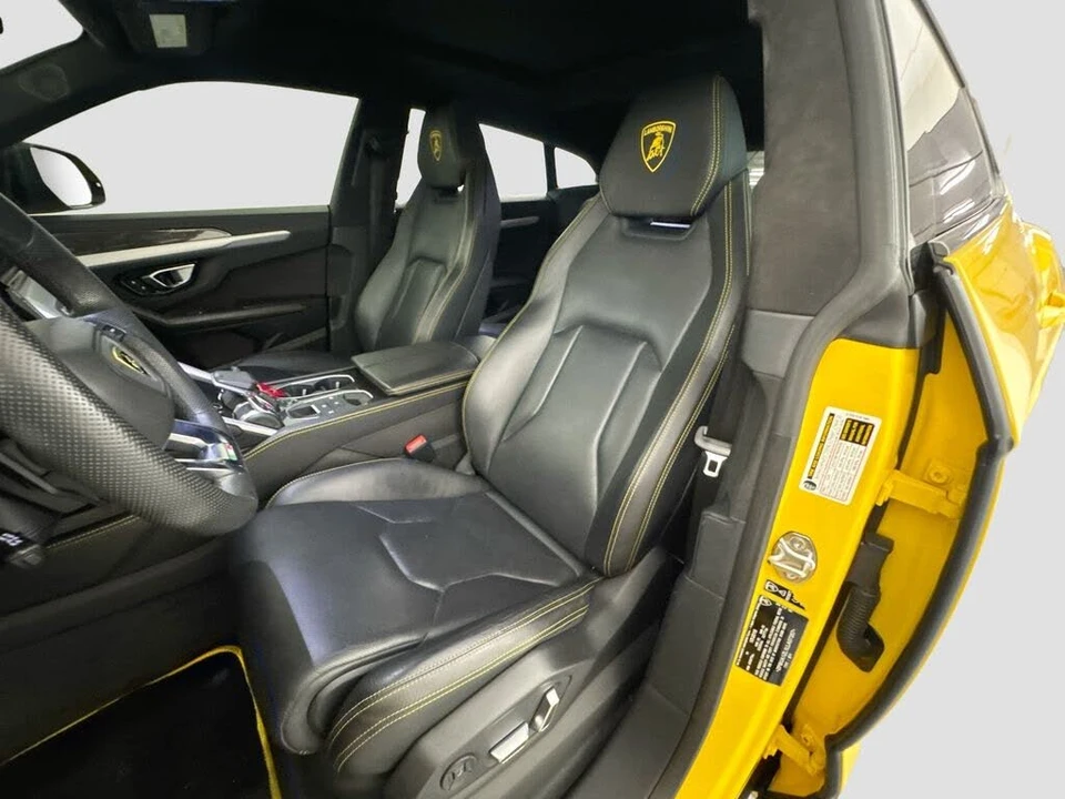 2020 Lamborghini Urus - Image 22 of 31