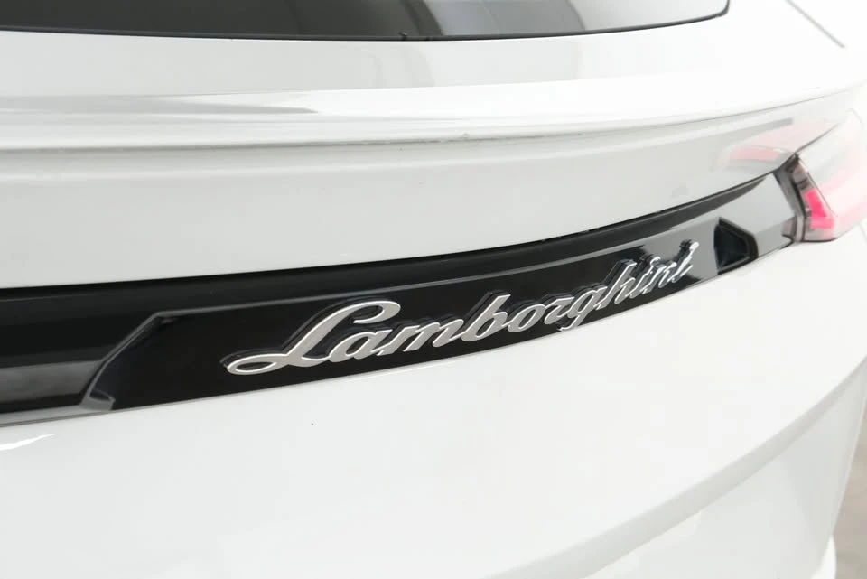 2020 Lamborghini Urus - Image 5 of 18
