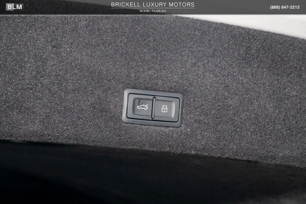2020 Lamborghini Urus - Image 13 of 31