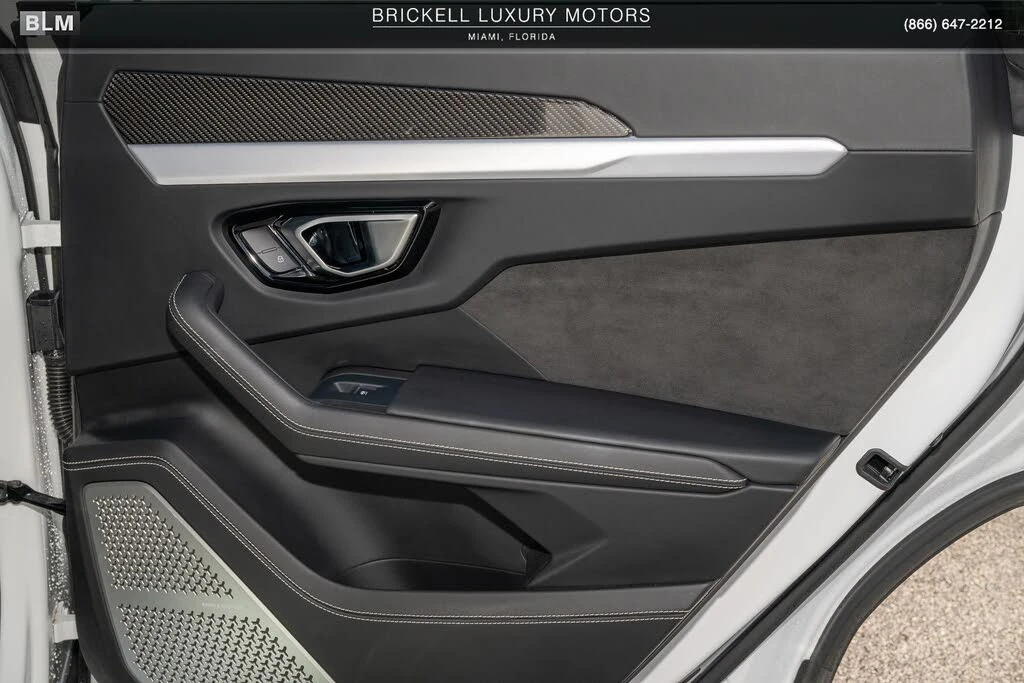 2020 Lamborghini Urus - Image 17 of 31