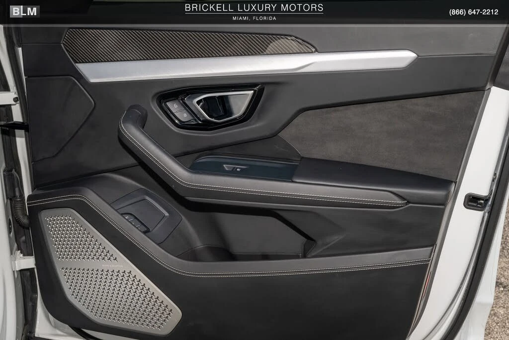 2020 Lamborghini Urus - Image 16 of 31