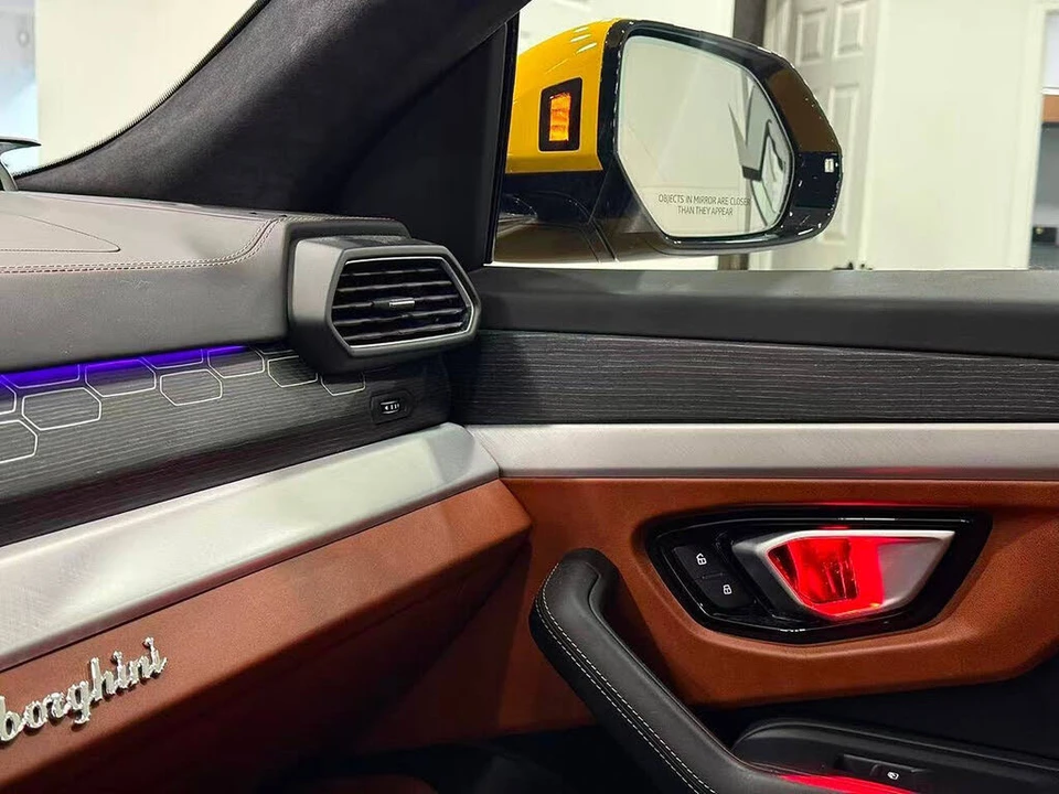 2020 Lamborghini Urus - Image 8 of 28