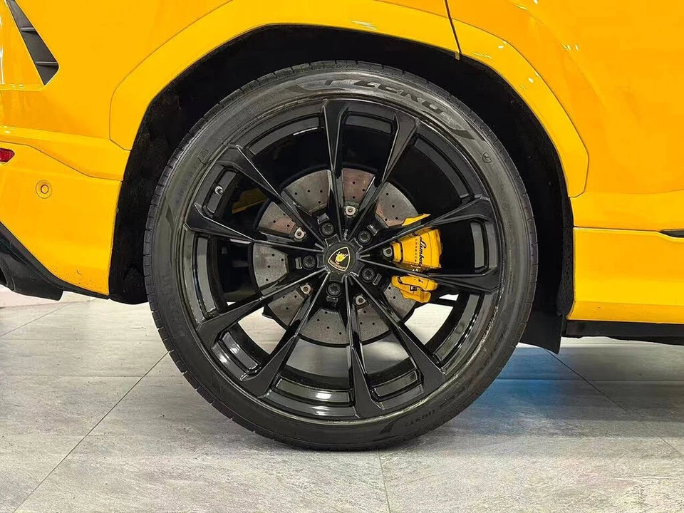 2020 Lamborghini Urus - Image 26 of 28