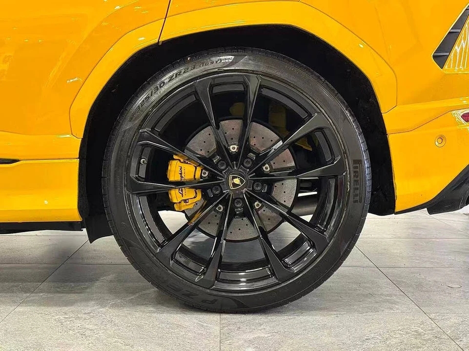 2020 Lamborghini Urus - Image 25 of 28