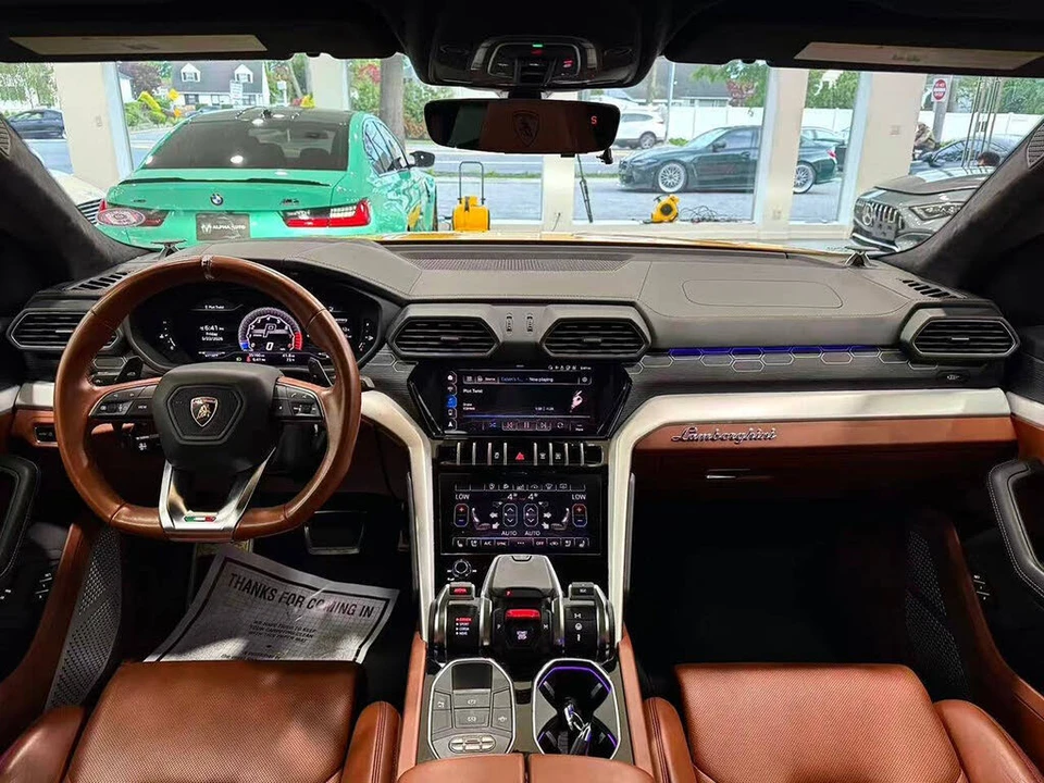 2020 Lamborghini Urus - Image 15 of 28
