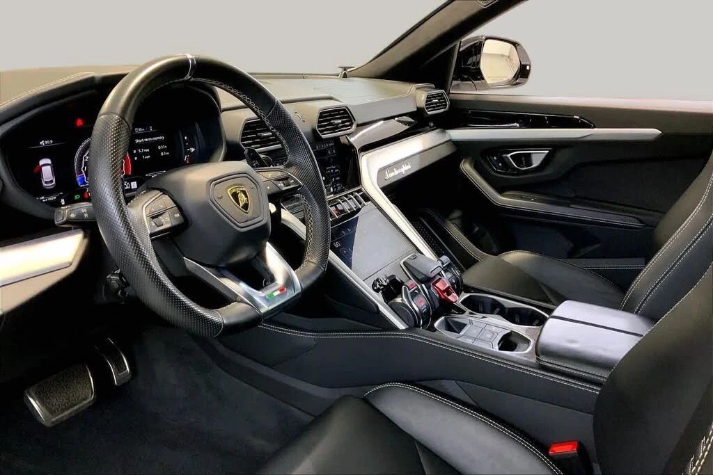 2020 Lamborghini Urus - Image 17 of 31