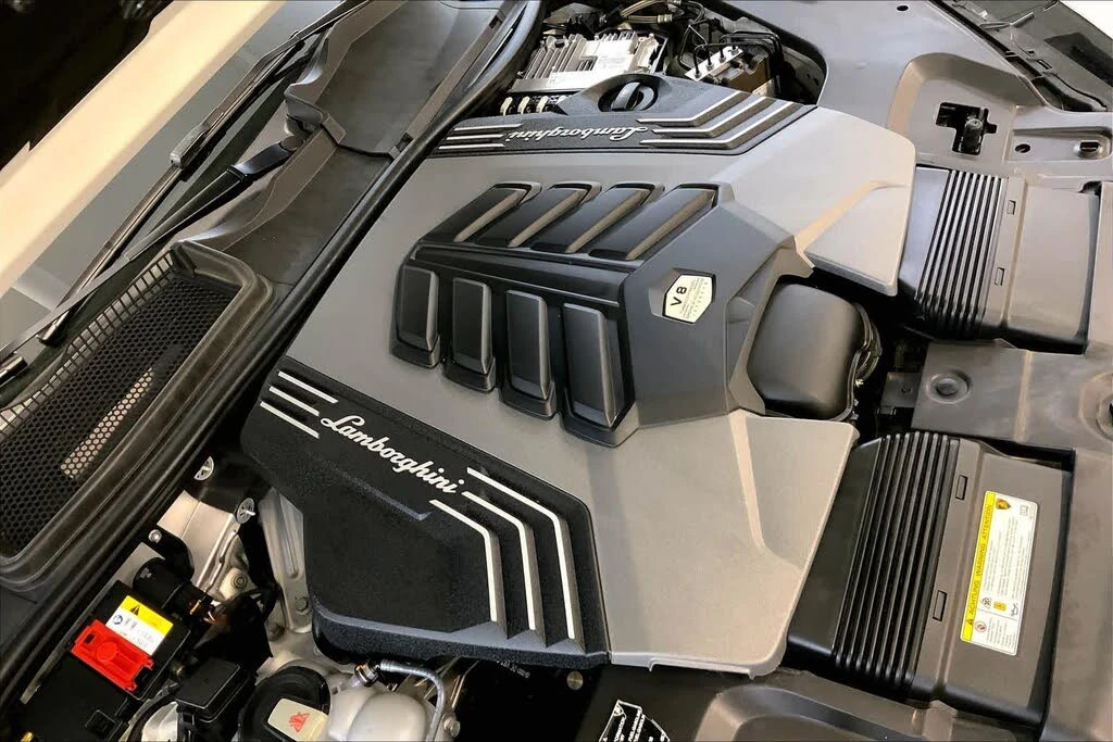 2020 Lamborghini Urus - Image 31 of 31