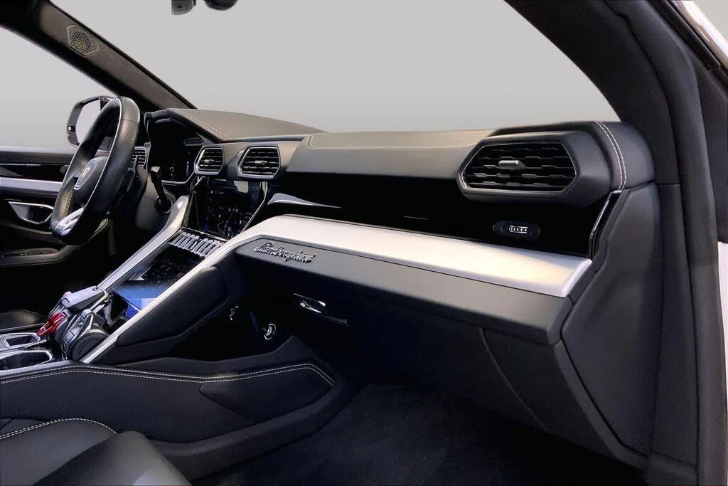 2020 Lamborghini Urus - Image 18 of 31