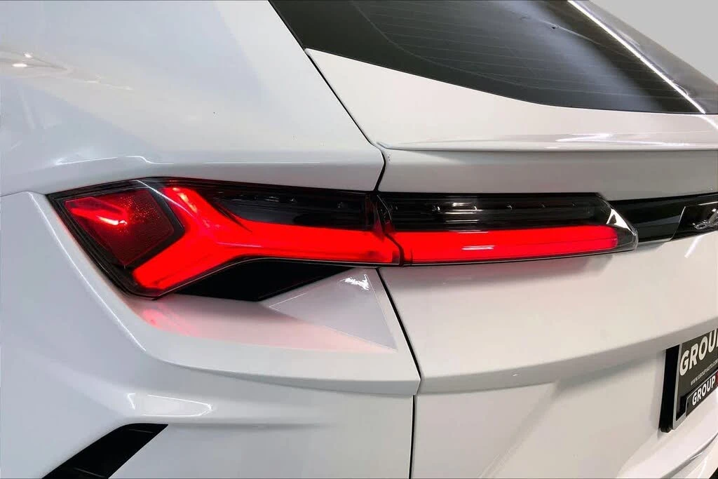 2020 Lamborghini Urus - Image 28 of 31