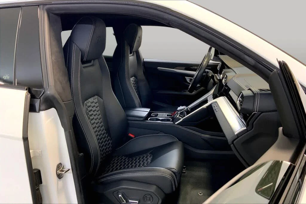 2020 Lamborghini Urus - Image 8 of 31