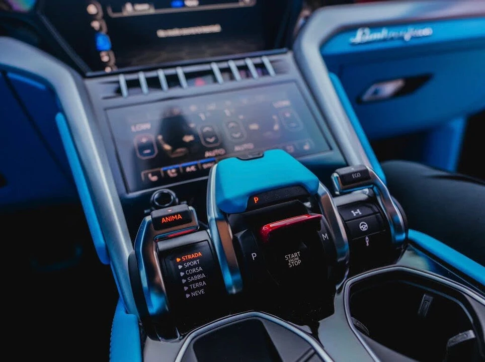 2020 Lamborghini Urus - Image 10 of 10