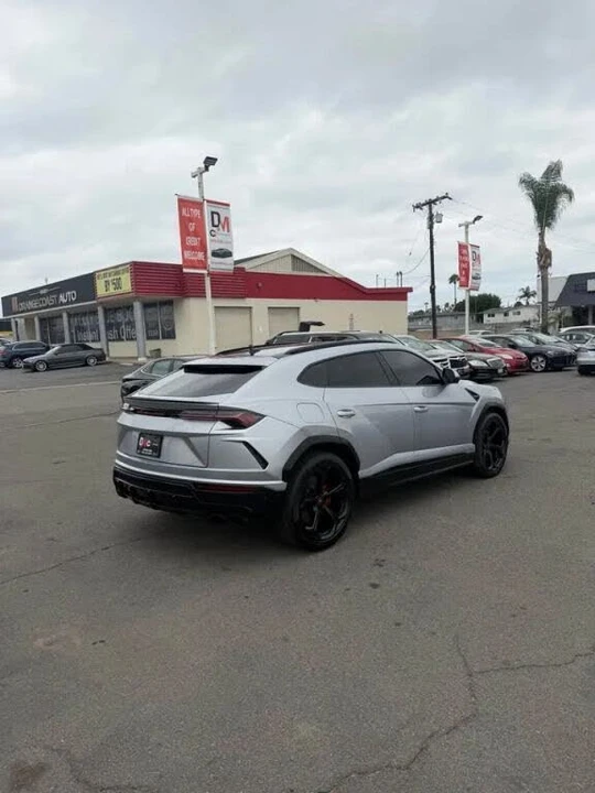 2020 Lamborghini Urus - Image 4 of 13