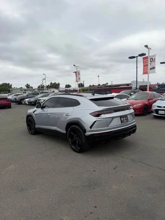 2020 Lamborghini Urus - Image 5 of 13