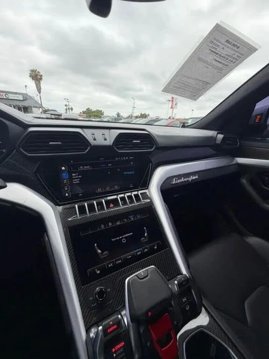 2020 Lamborghini Urus - Image 6 of 13