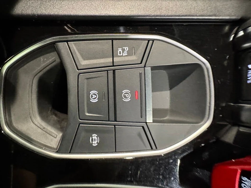 2020 Lamborghini Urus - Image 26 of 30