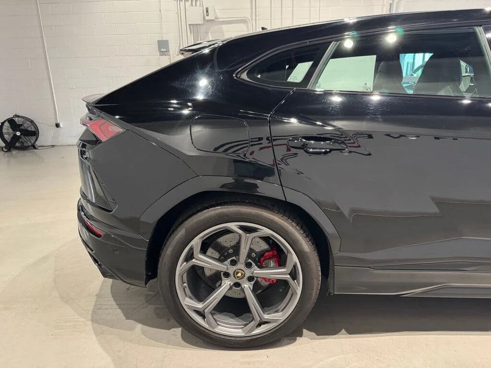 2020 Lamborghini Urus - Image 8 of 30