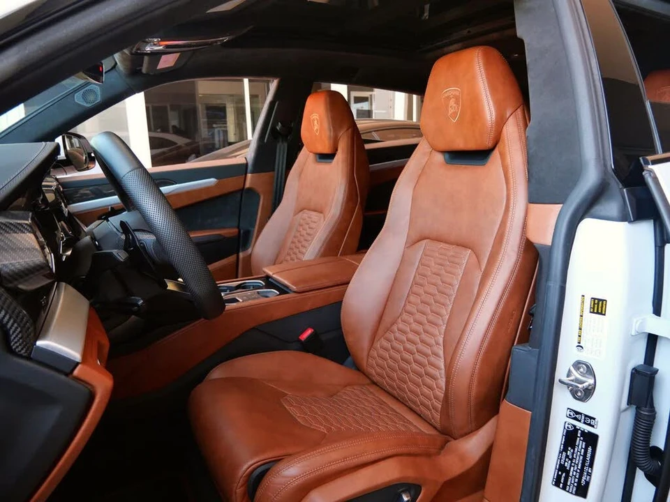 2020 Lamborghini Urus - Image 16 of 26