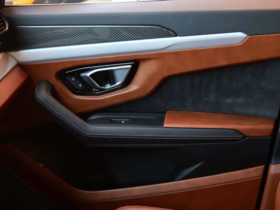 2020 Lamborghini Urus - Image 14 of 26