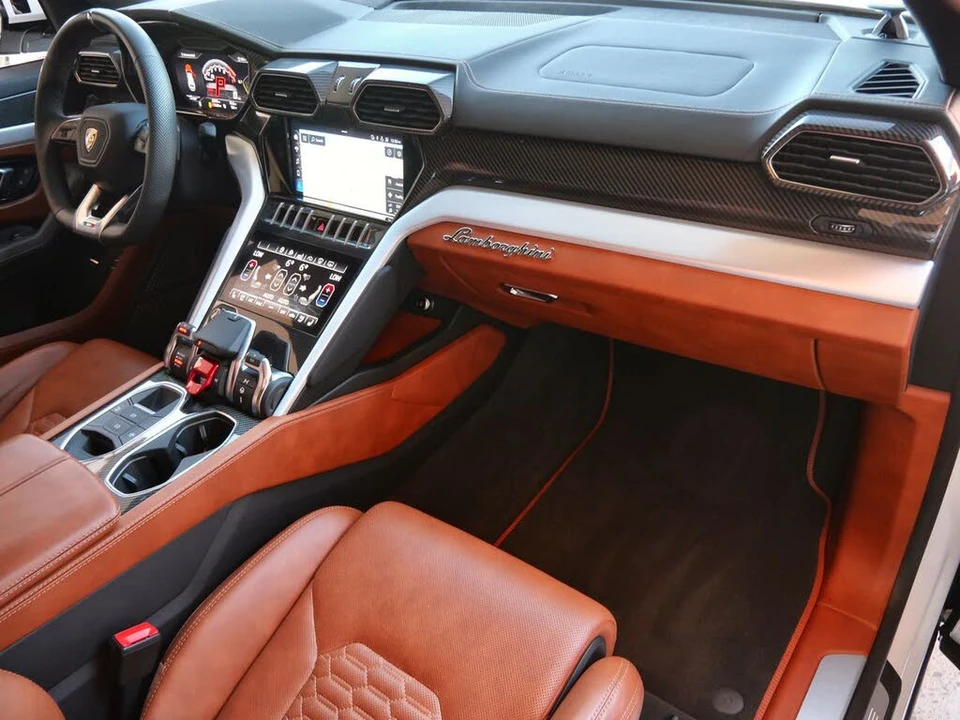 2020 Lamborghini Urus - Image 24 of 26