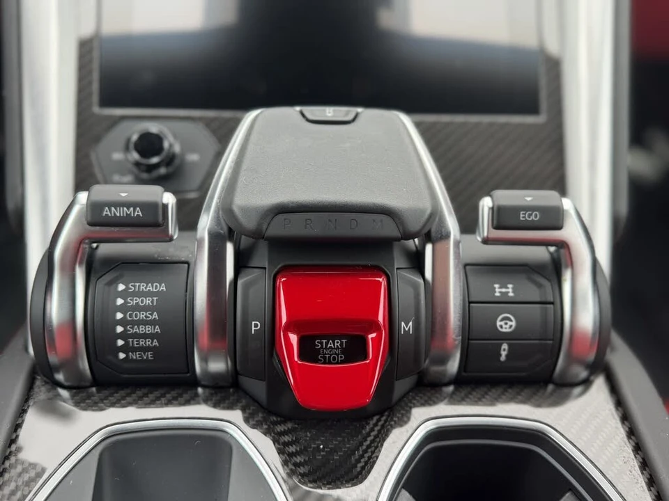 2020 Lamborghini Urus - Image 11 of 27