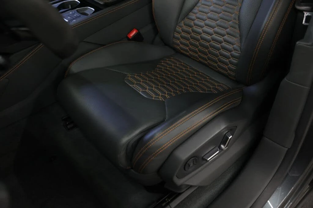 2020 Lamborghini Urus - Image 14 of 31