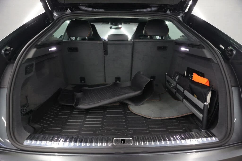 2020 Lamborghini Urus - Image 27 of 31