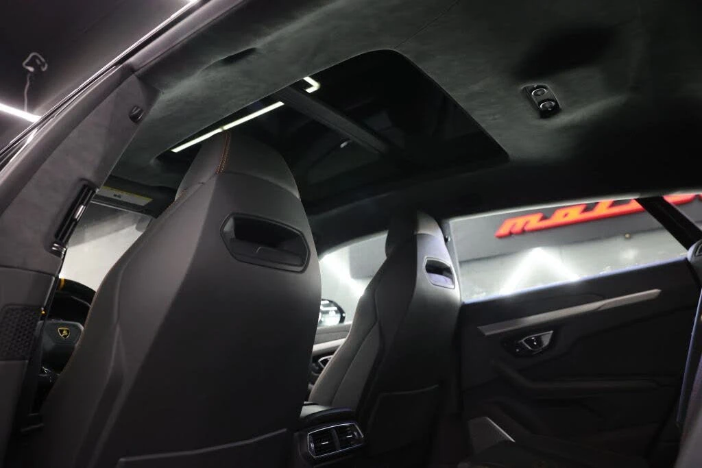 2020 Lamborghini Urus - Image 20 of 31