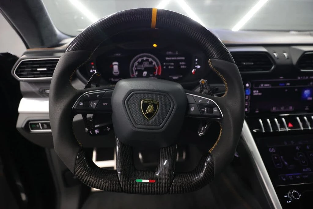 2020 Lamborghini Urus - Image 30 of 31