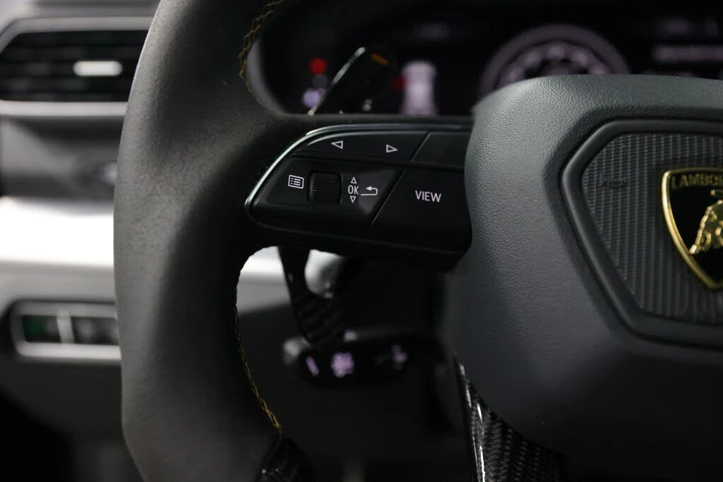 2020 Lamborghini Urus - Image 31 of 31