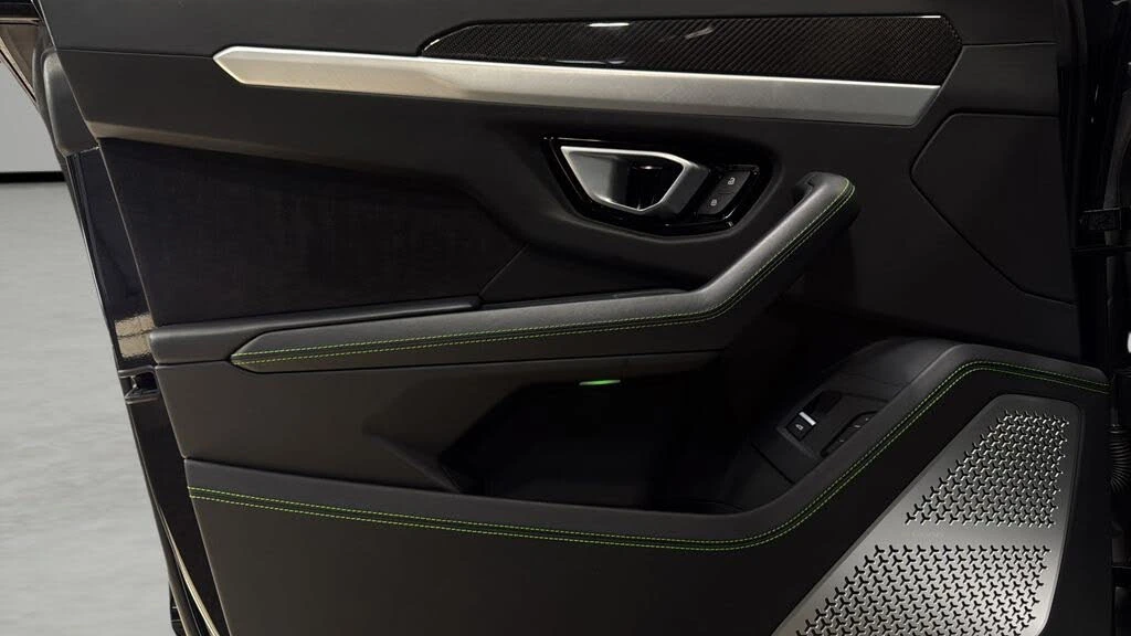 2020 Lamborghini Urus - Image 26 of 31