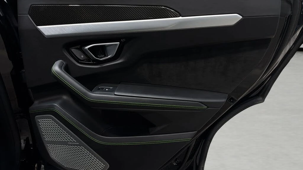 2020 Lamborghini Urus - Image 18 of 31