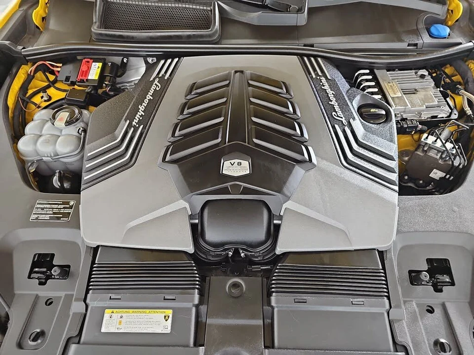 2020 Lamborghini Urus - Image 30 of 31