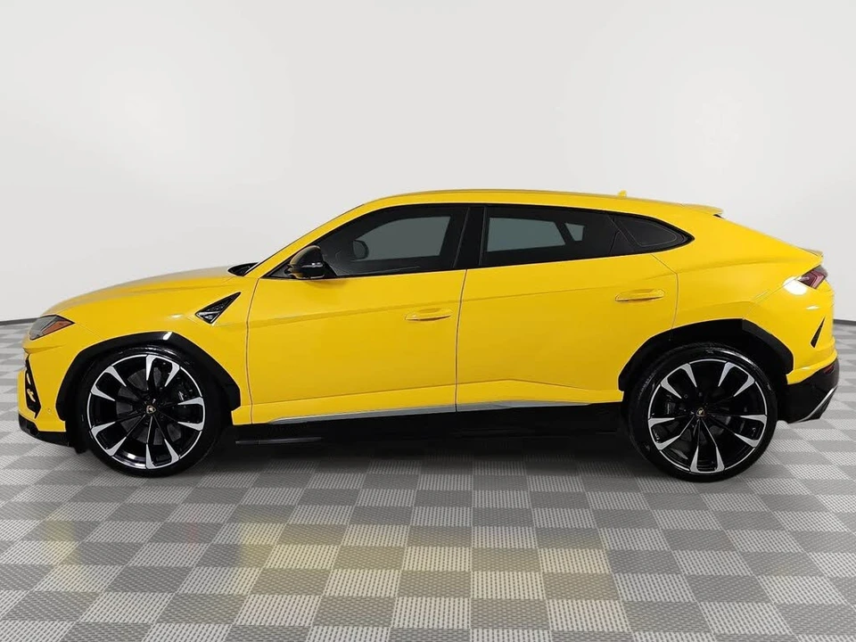 2020 Lamborghini Urus - Image 5 of 31