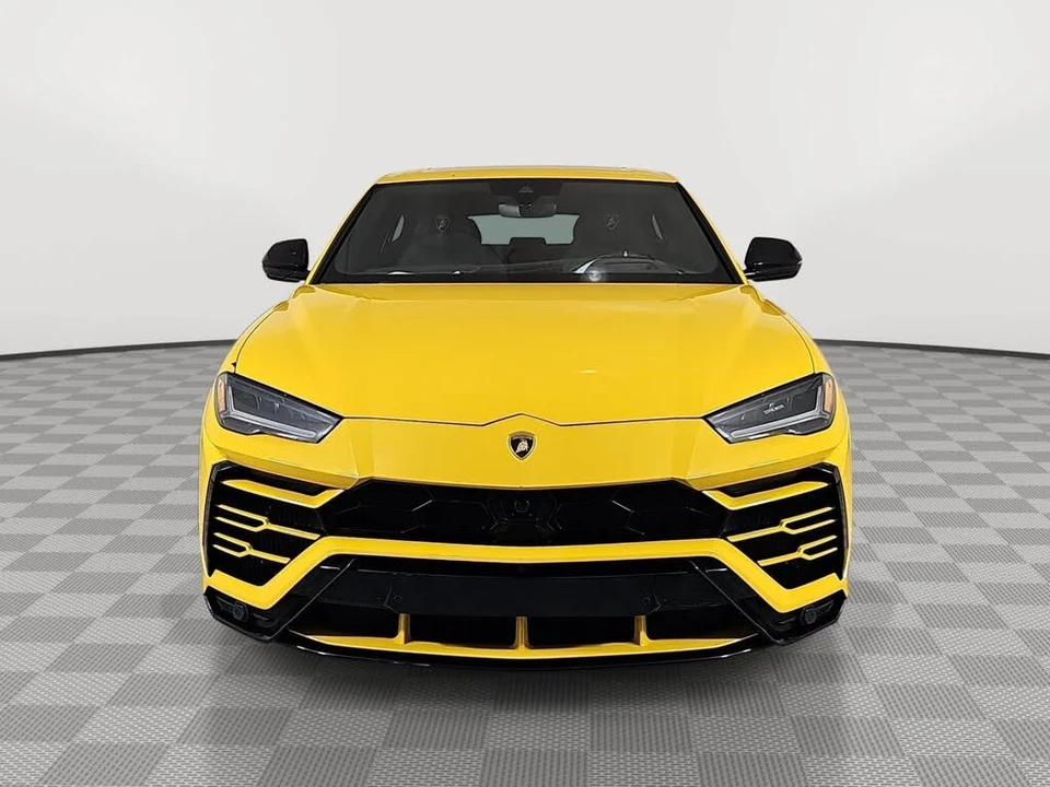 2020 Lamborghini Urus - Image 3 of 31