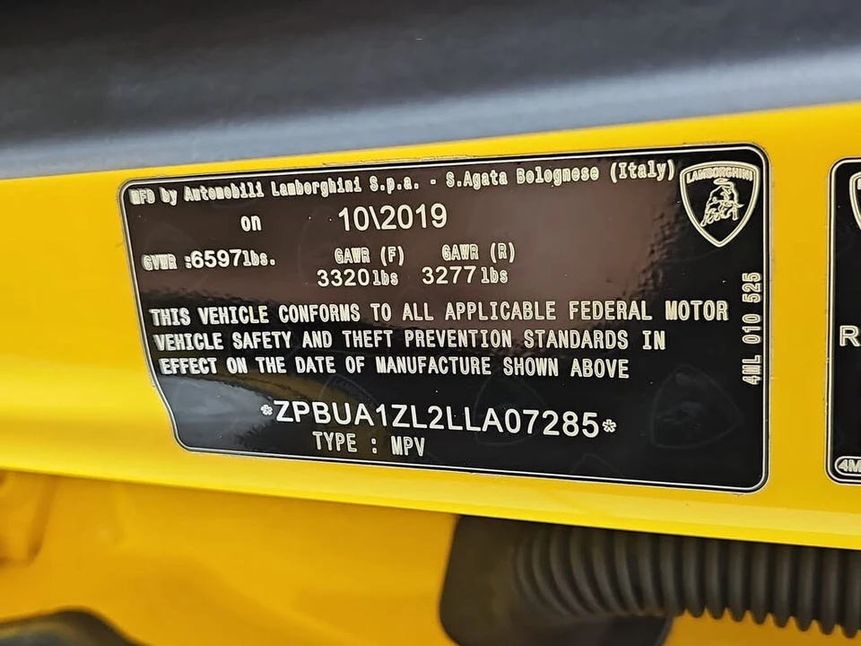2020 Lamborghini Urus - Image 31 of 31