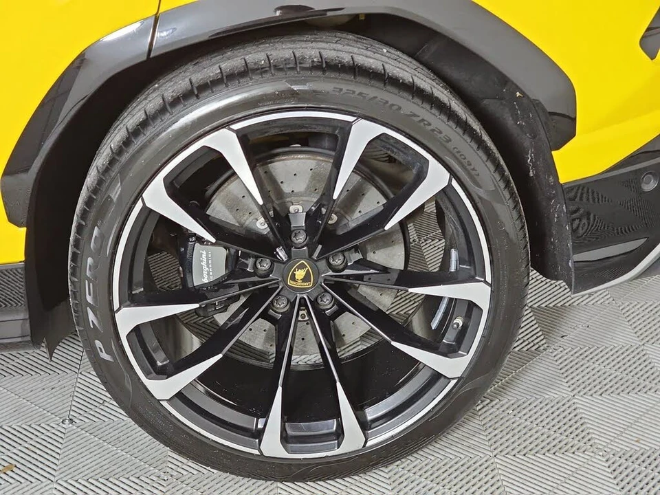 2020 Lamborghini Urus - Image 10 of 31