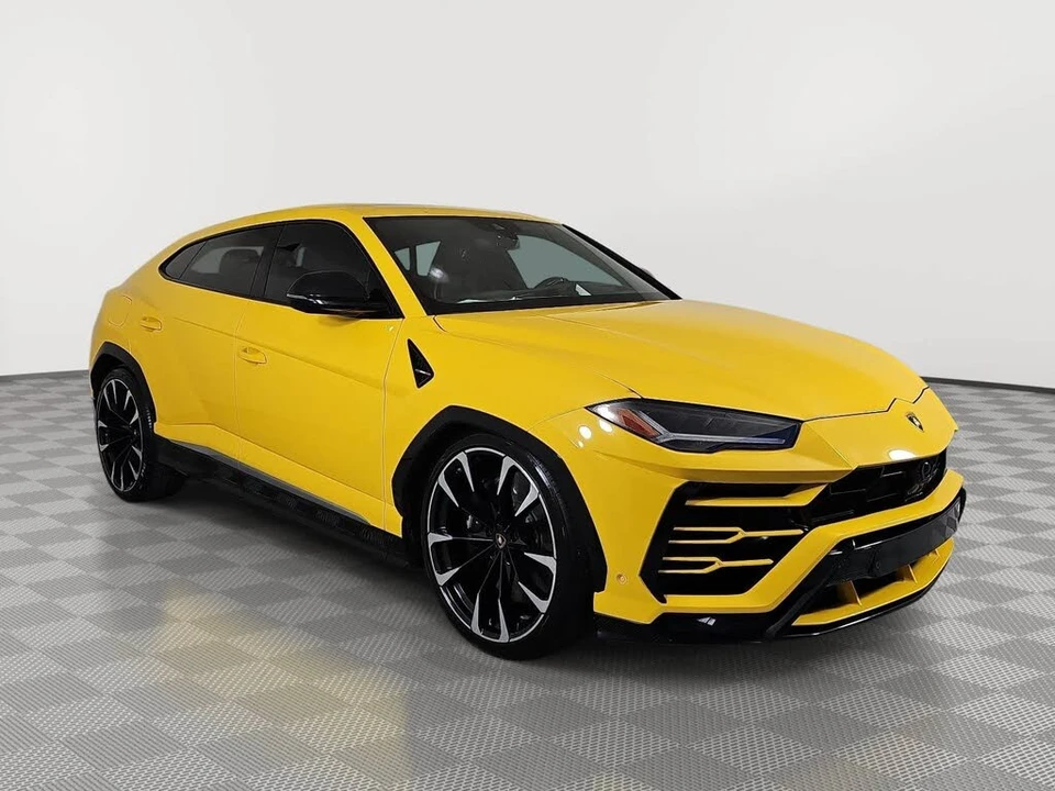 2020 Lamborghini Urus - Image 2 of 31