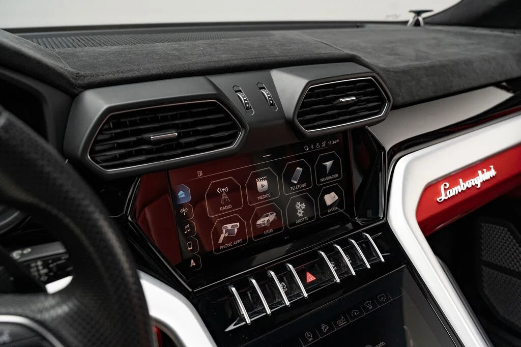 2020 Lamborghini Urus - Image 31 of 31