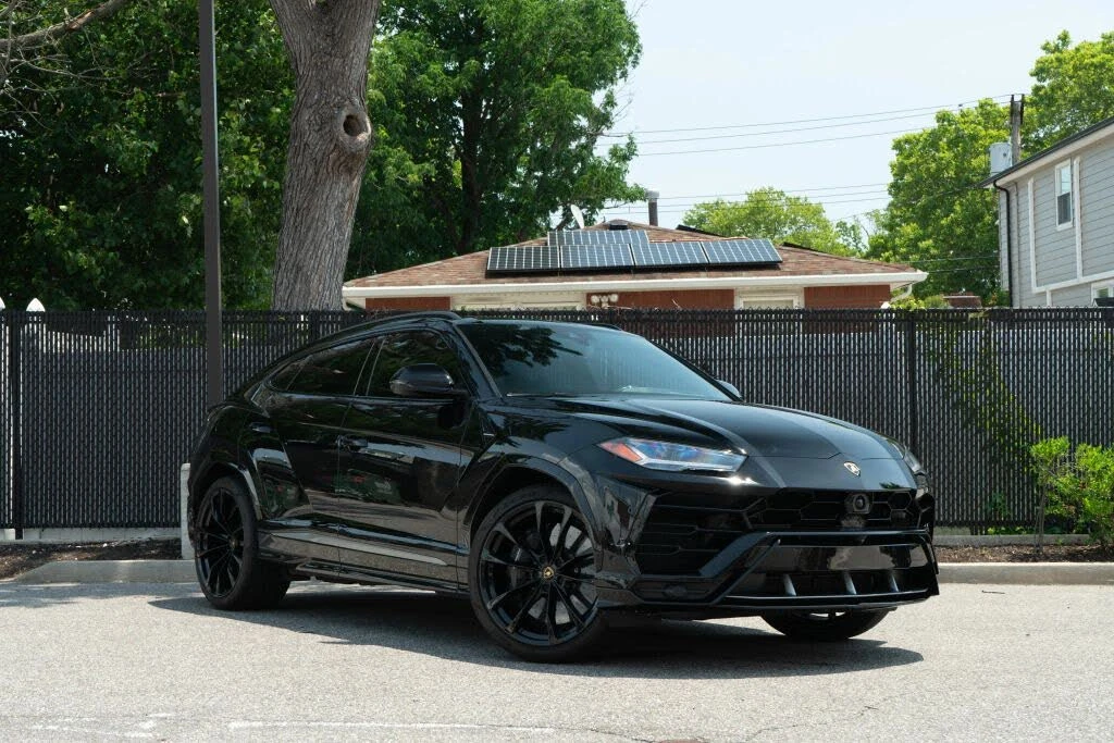 2020 Lamborghini Urus - Image 2 of 31