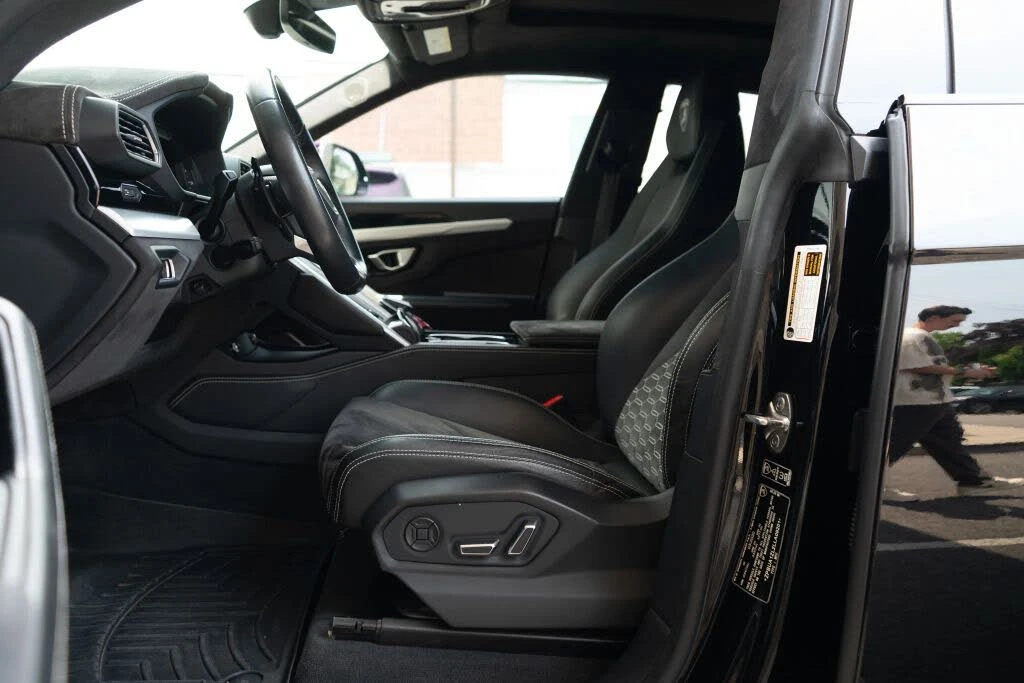 2020 Lamborghini Urus - Image 14 of 31