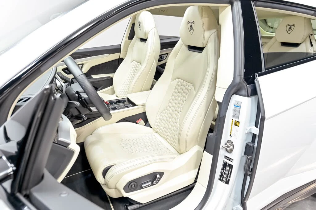 2020 Lamborghini Urus - Image 7 of 31