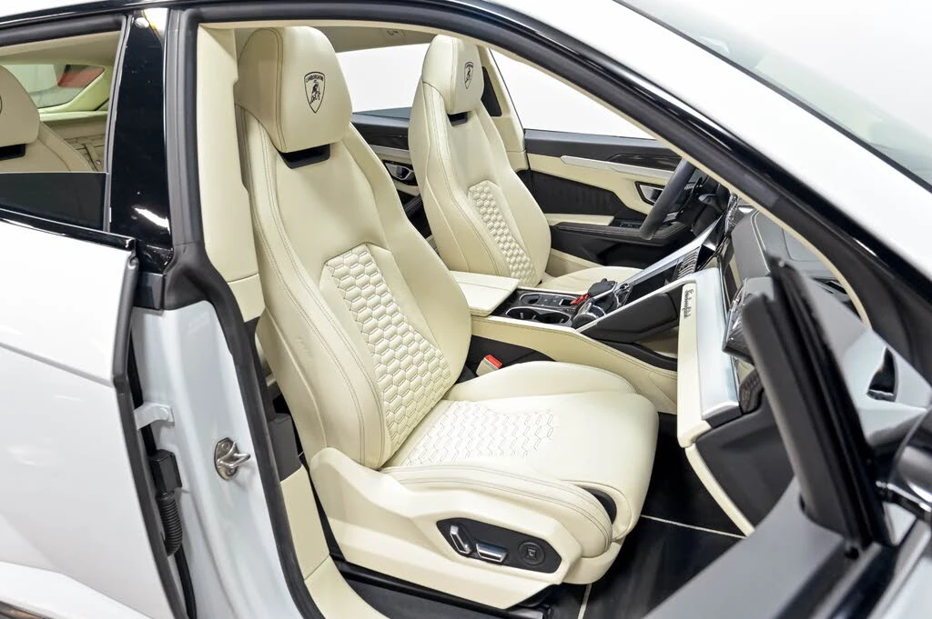 2020 Lamborghini Urus - Image 27 of 31