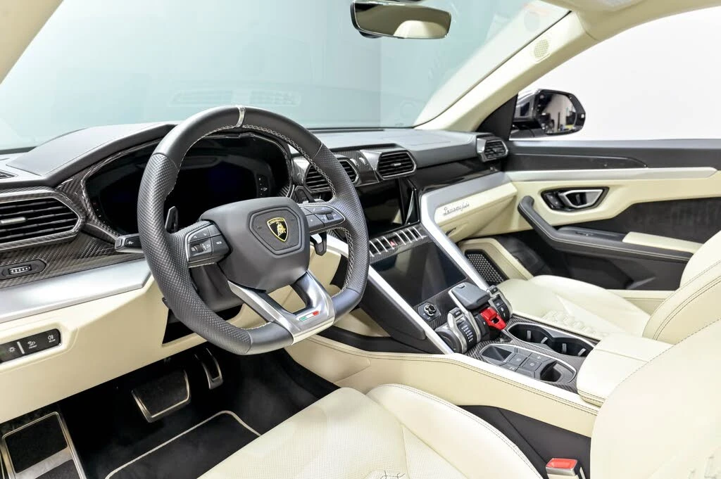 2020 Lamborghini Urus - Image 10 of 31