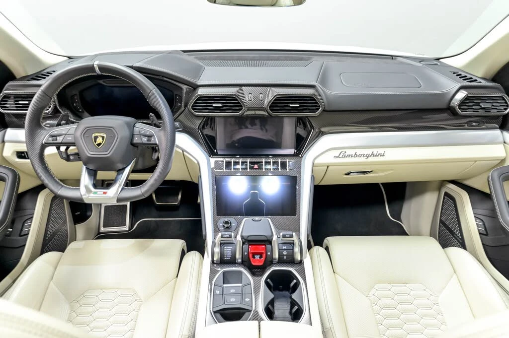 2020 Lamborghini Urus - Image 14 of 31