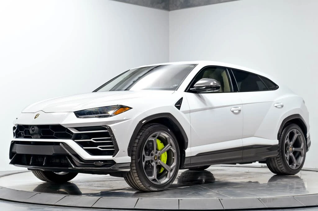 2020 Lamborghini Urus - Image 2 of 31