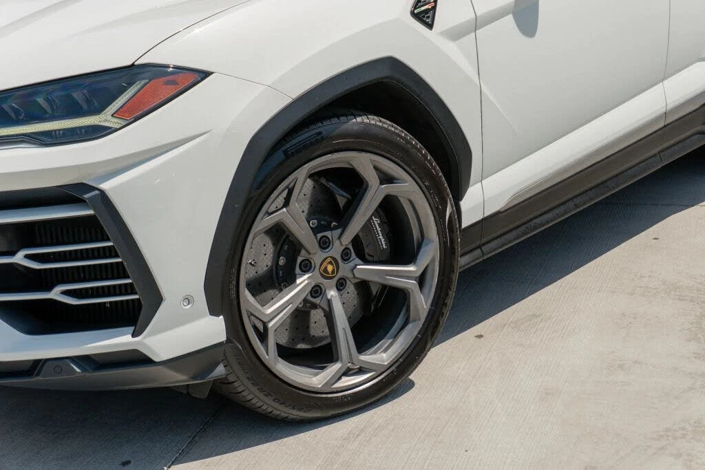 2020 Lamborghini Urus - Image 16 of 31